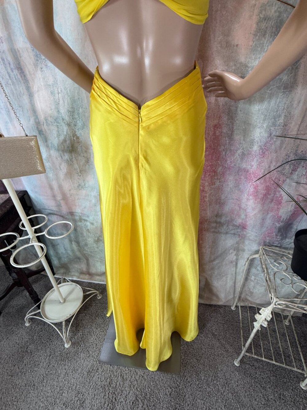 📌Xscape Dramatic Open-Back Design Chiffon Back Cascade Formal - Prom Dress - Picture 11 of 16